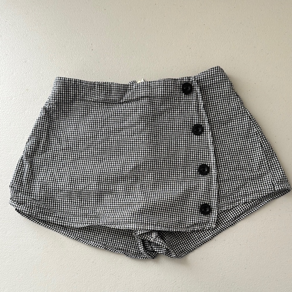 La Hearts Black and White Skort Shorts Wrap Style